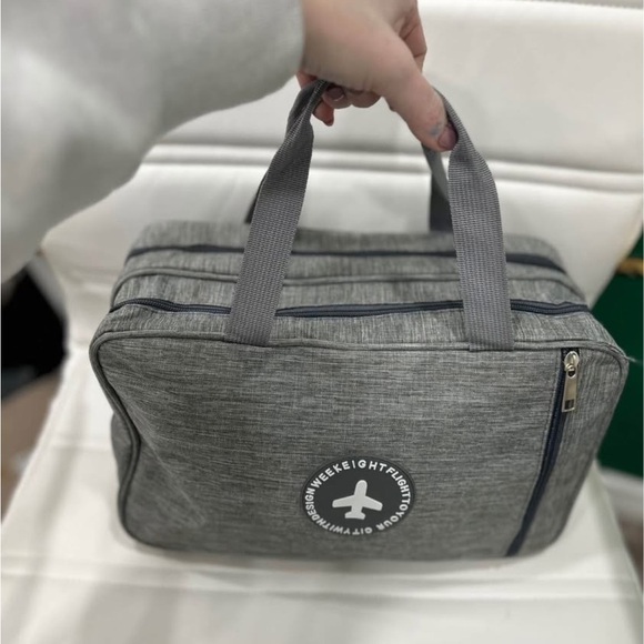 Heather Gray toiletries Travel Bag with lots of storage - Picture 3 of 5